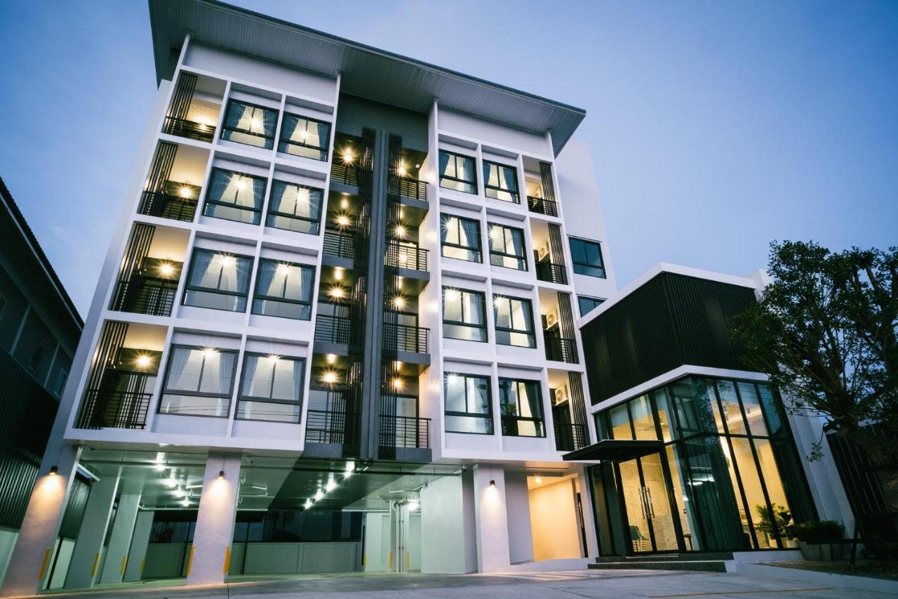 N24 Chonburi Hotel Bagian luar foto