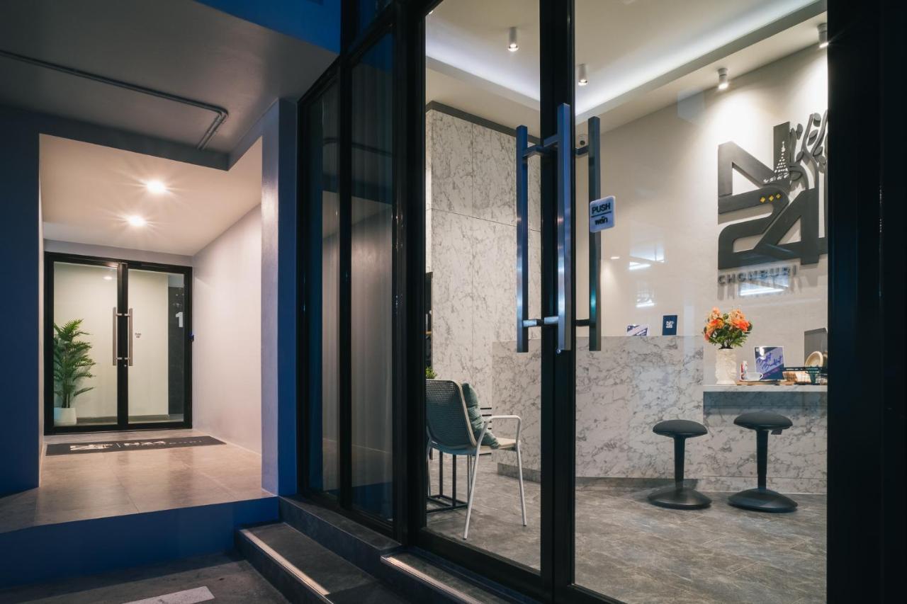 N24 Chonburi Hotel Bagian luar foto
